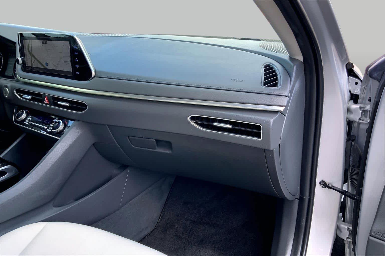 Used 2023 Hampton Gray Hyundai SEL image 19
