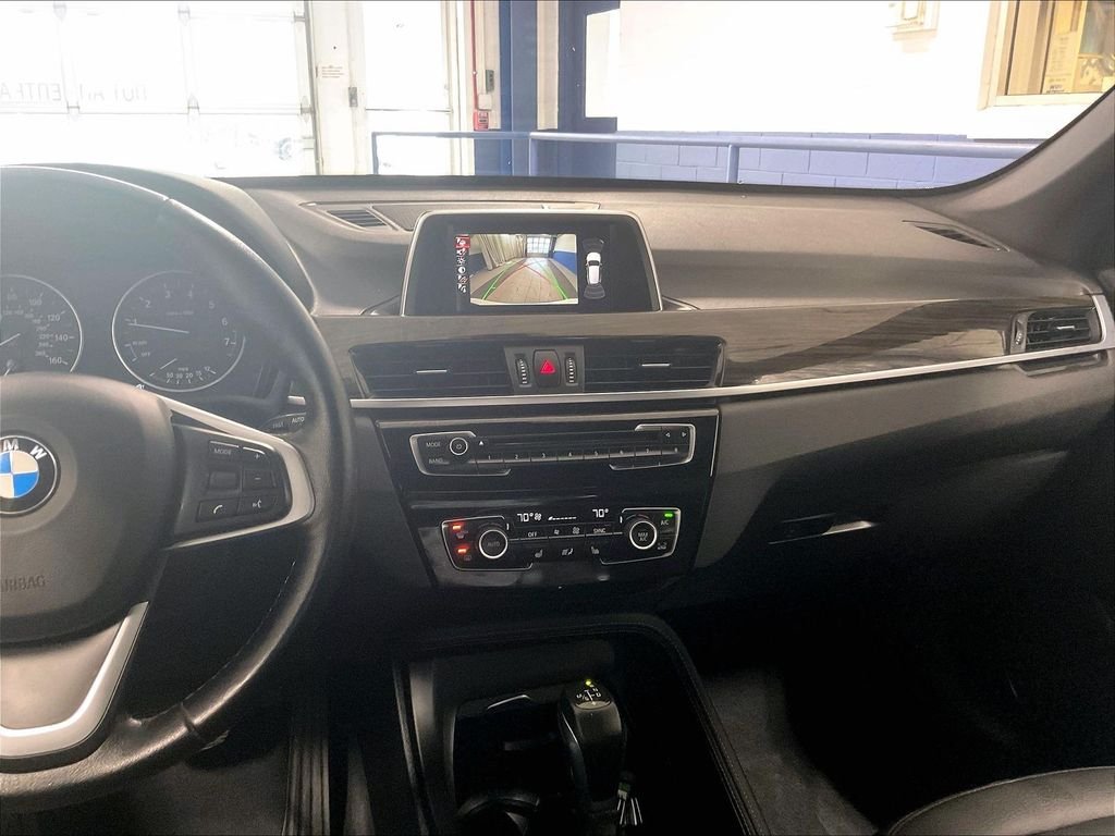 Used 2017 White BMW xDrive28i image 18