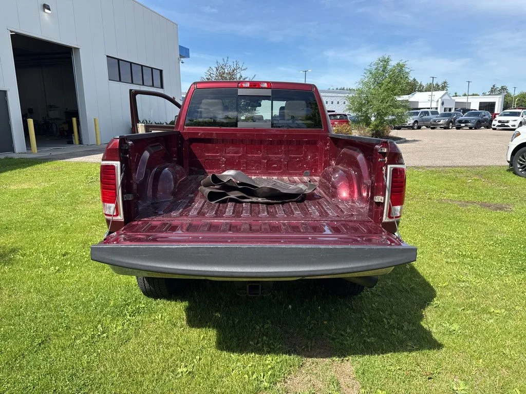 Used 2017 Delmonico Red Pearlcoat Ram Laramie image 37