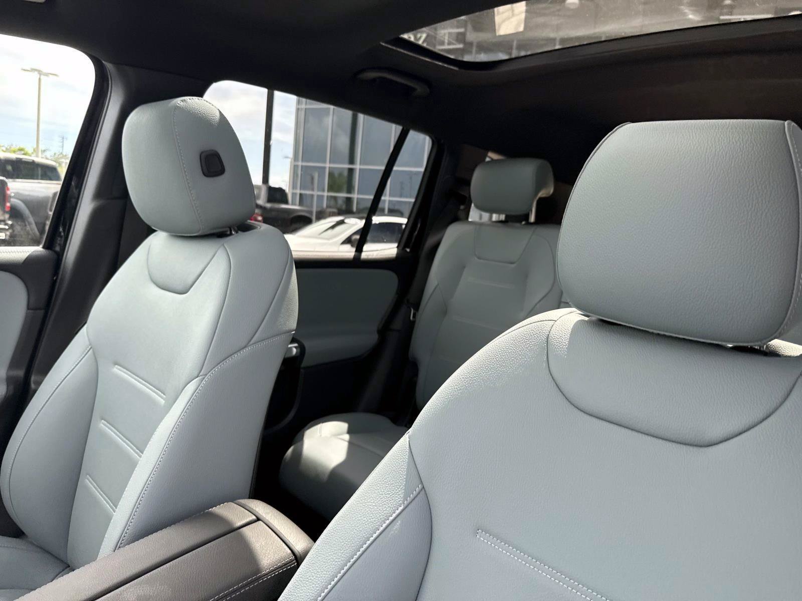 New 2026 Black Mercedes-Benz 250 SUV image 22