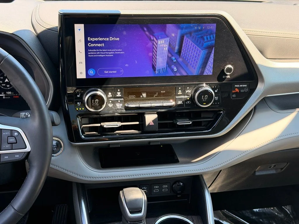 Used 2023 Silver Toyota Platinum image 20
