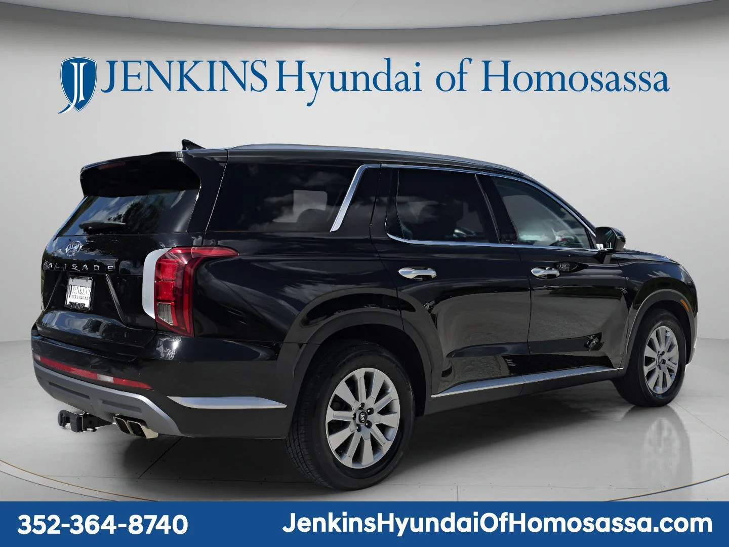 Used 2023 Black Hyundai SEL image 4