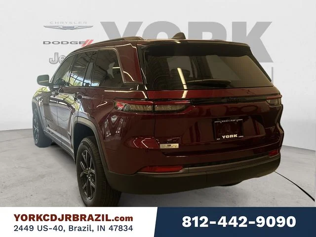 New 2026 Velvet Red Pearl-Coat Exterior Paint Jeep Laredo image 3