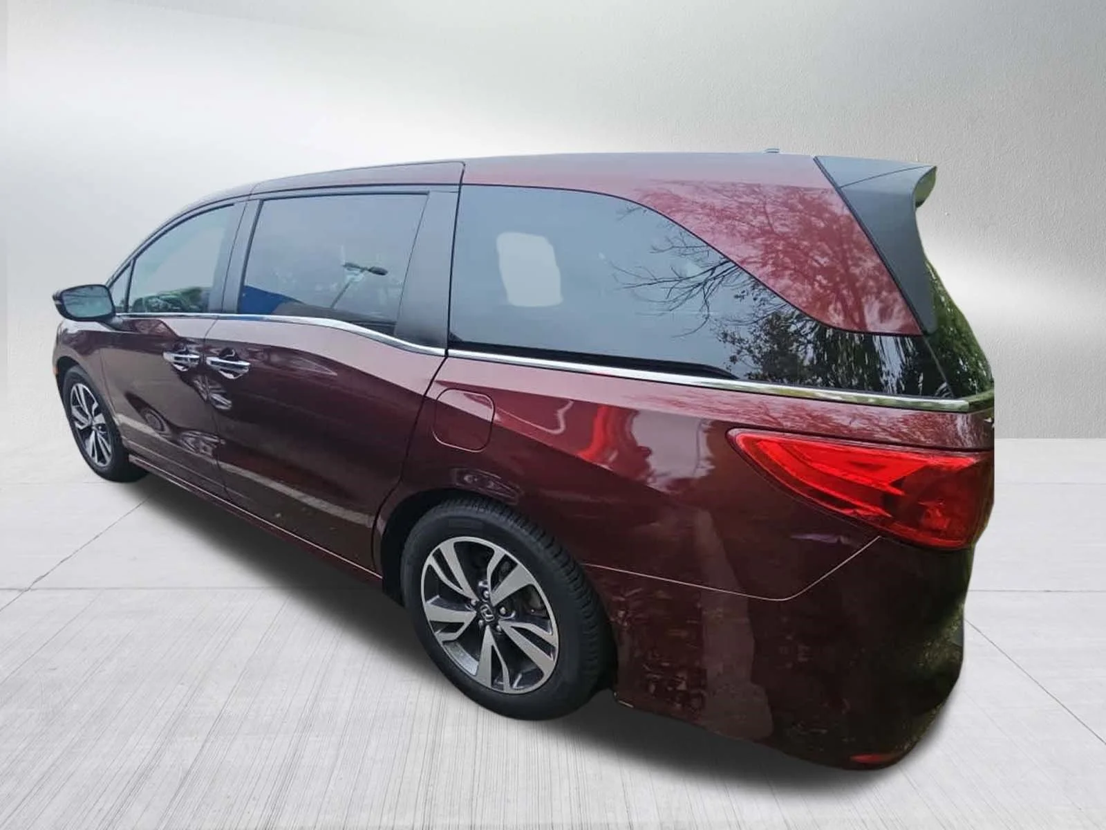 Certified Used 2021 Deep Scarlet Pearl Honda Touring image 6