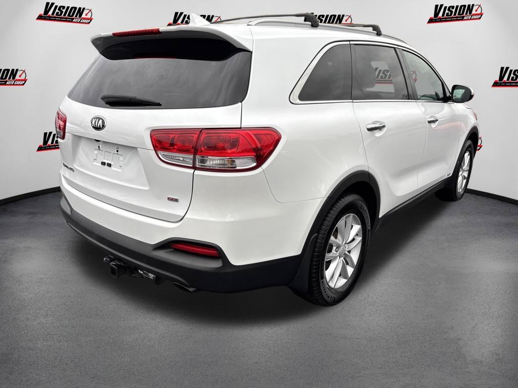 Used 2018 White Kia LX image 5