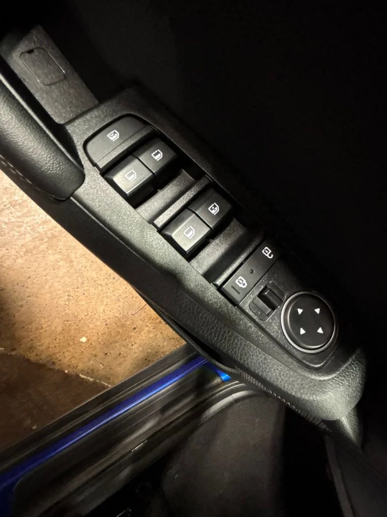 Used 2023 Blue Kia EX image 12