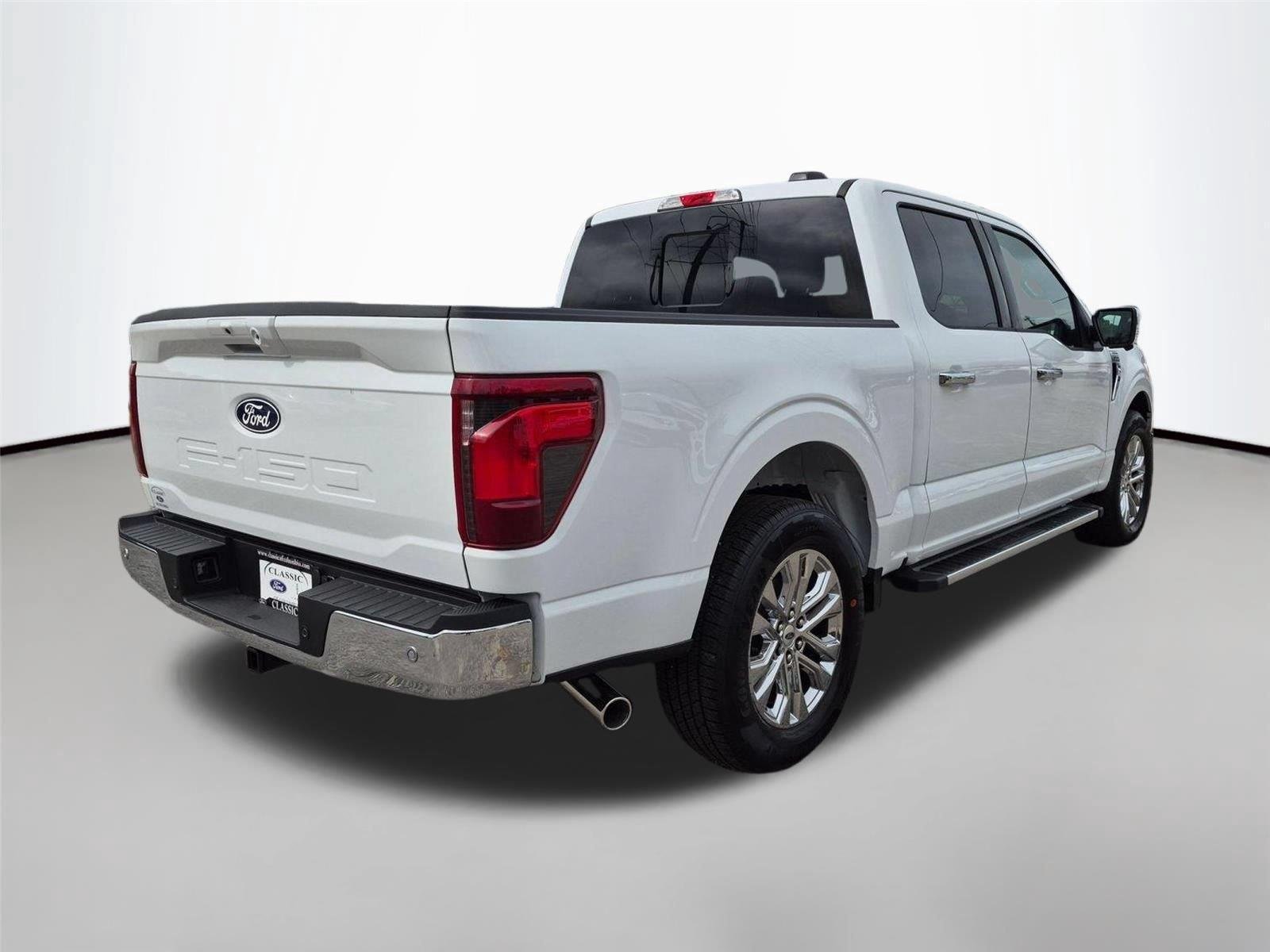 New 2026 Oxford White Ford XLT image 5