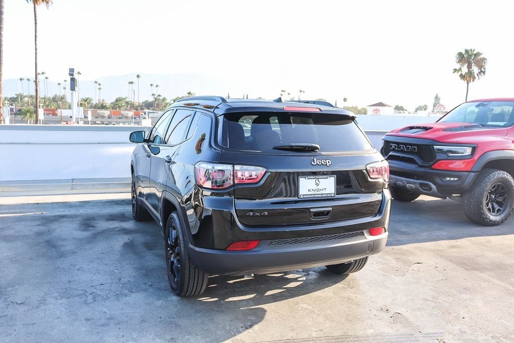 New 2026 Diamond Black Jeep Latitude image 7