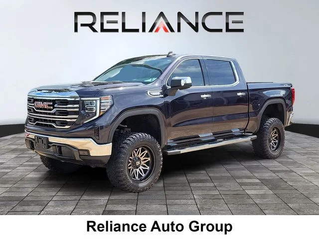 Used 2023 Silver GMC SLT image 3
