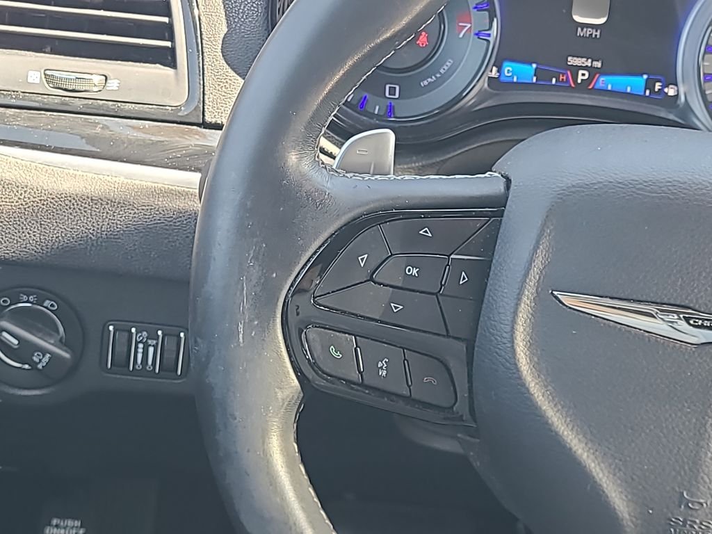 Used 2018 White Chrysler S image 21