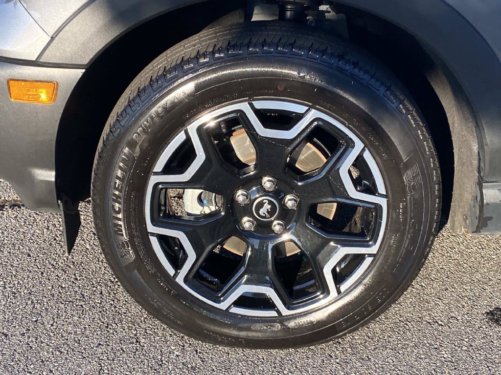 Certified Used 2025 Gray Metallic Ford Outer Banks image 10