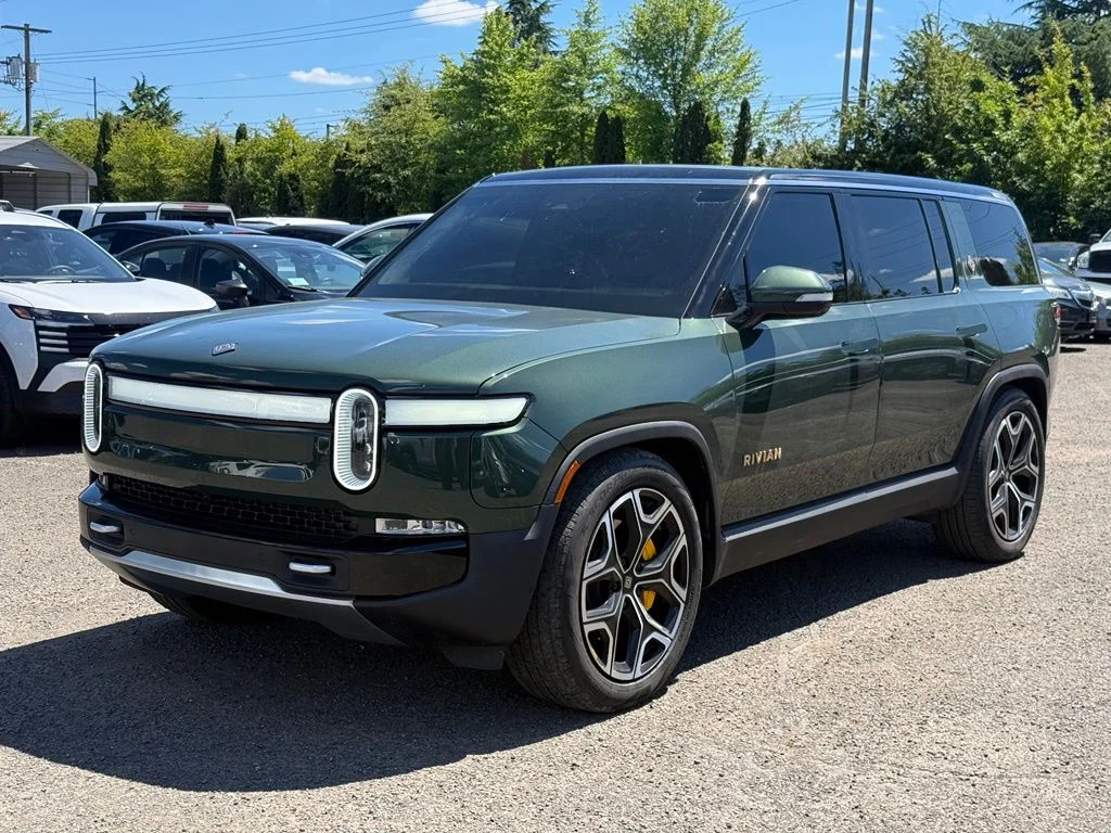 Used 2024 Rivian R1S Adventure with VIN 7PDSGABA1RN035560 for sale in Beaverton, OR