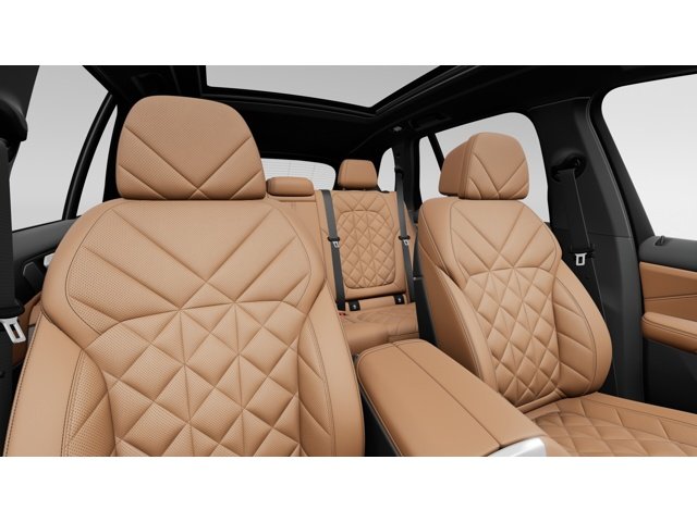 New 2026 Mineral White Metallic BMW xDrive40i image 11