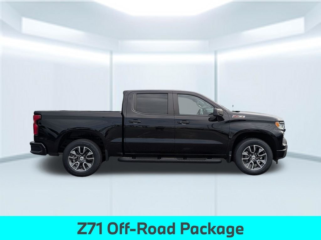 Used 2023 Black Chevrolet RST image 8