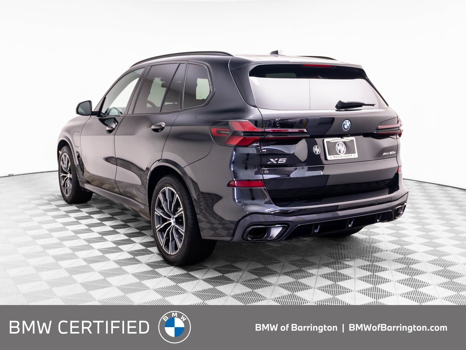 Used 2026 Black BMW xDrive50e image 3