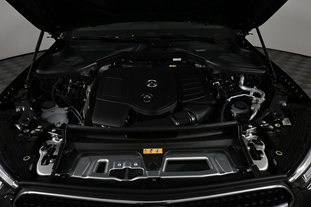 New 2026 Black Mercedes-Benz GLC 300 image 31