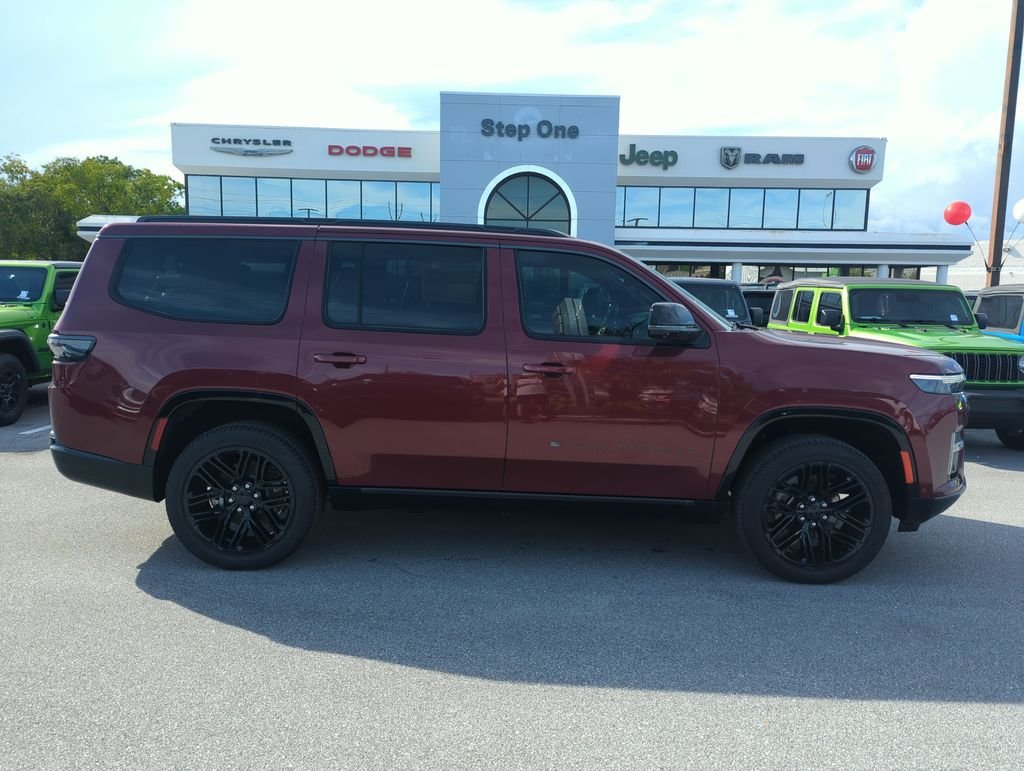 New 2026 Velvet Red Pearl-Coat Exterior Paint Jeep Limited Reserve image 8