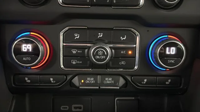 Used 2023 Summit White Chevrolet LT image 18