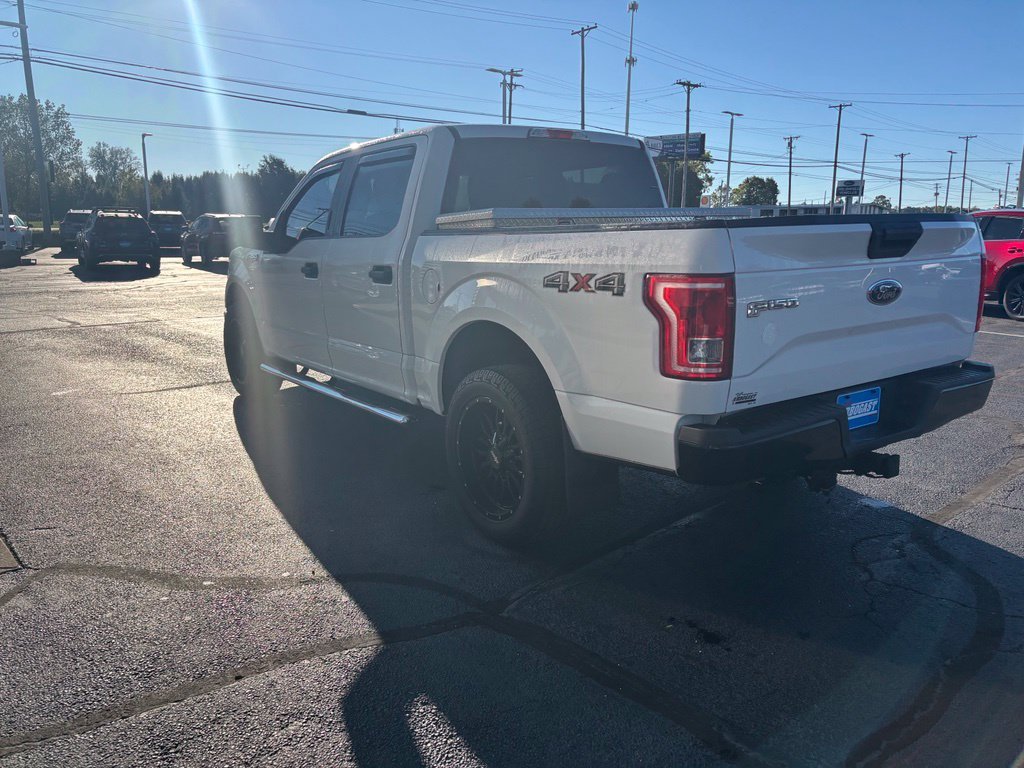 Used 2017 Oxford White Ford XLT image 7