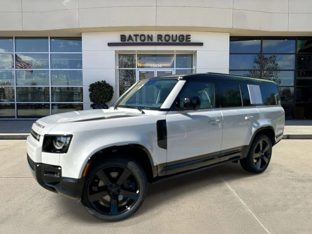 2026 Land Rover Defender 130 X-Dynamic SE