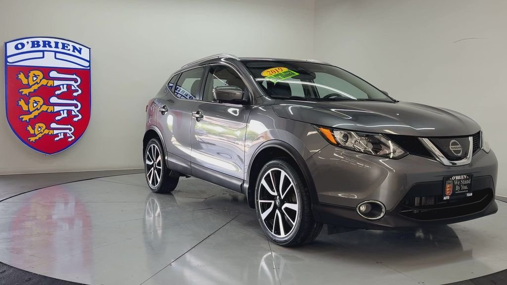 Used 2019 Nissan Rogue Sport SL with VIN JN1BJ1CR9KW628177 for sale in Bloomington, IL