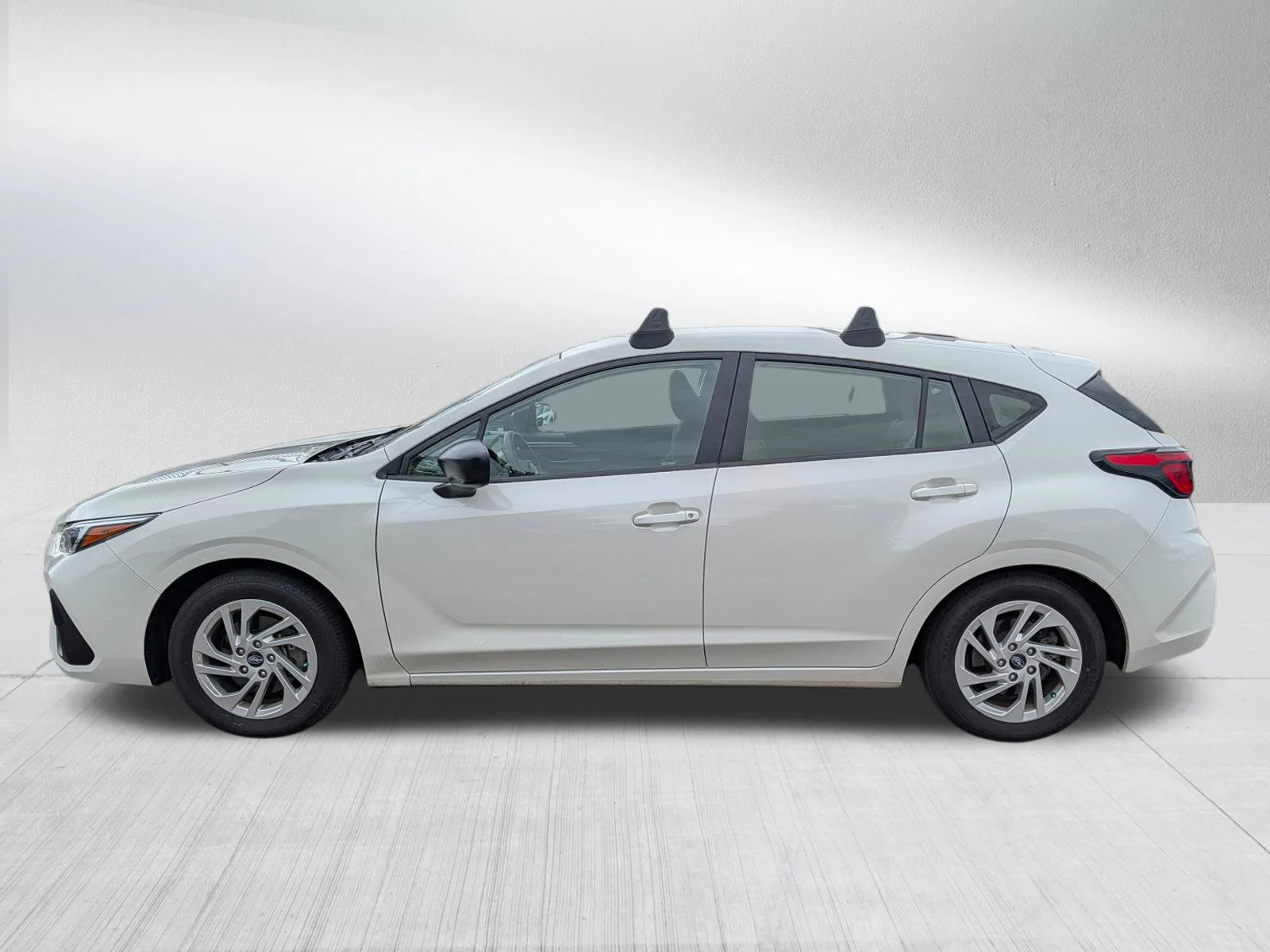 Used 2024 Crystal White Pearl Subaru  image 4