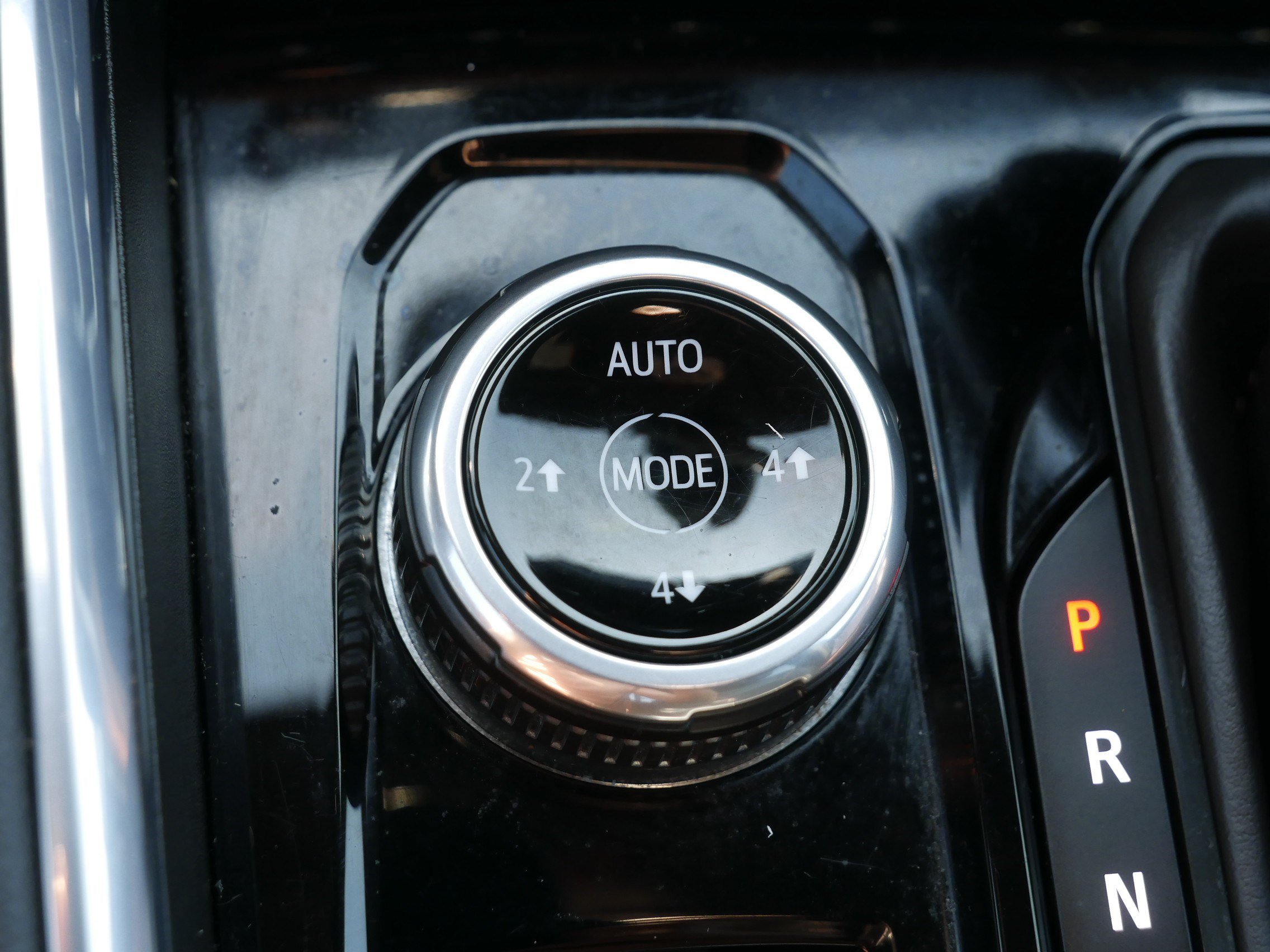 Used 2023 Summit White GMC 4WD AT4 image 32