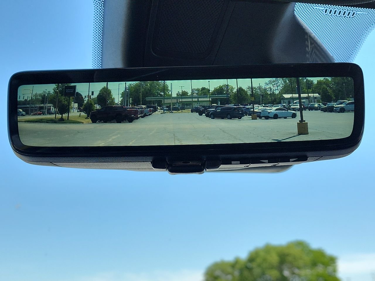 New 2026 White/off-white Jeep Limited image 29
