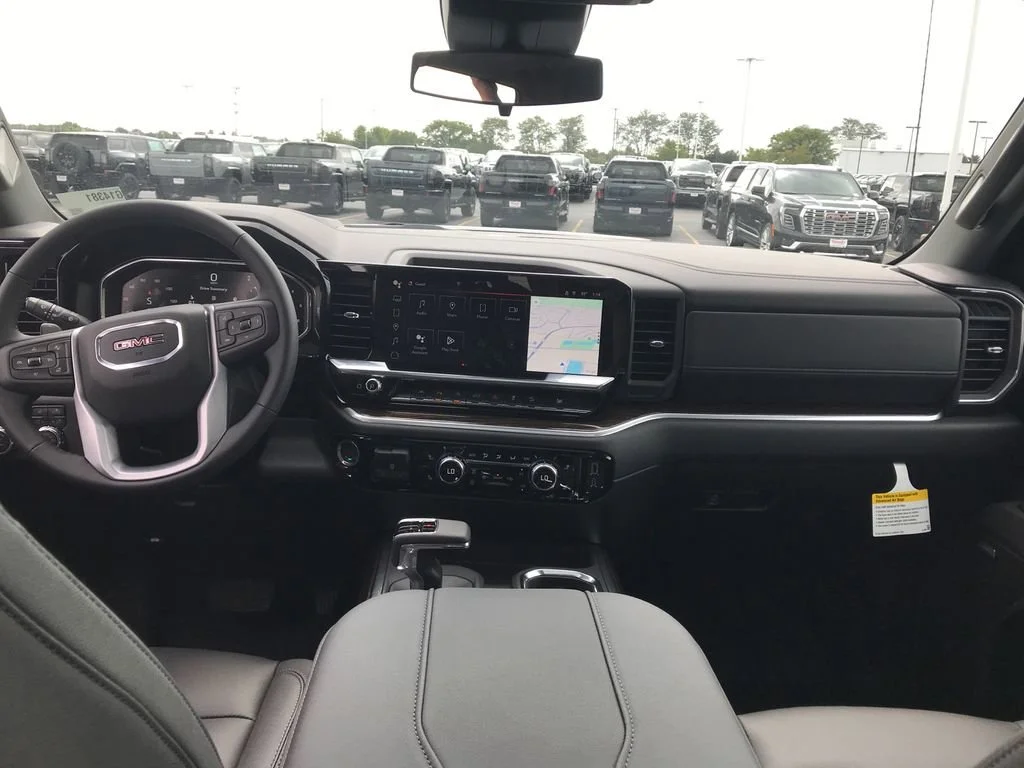 New 2026 Onyx Black GMC Elevation image 31