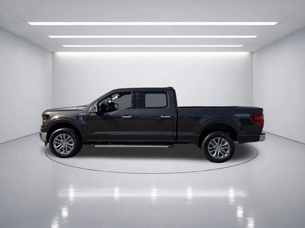 Used 2024 Darkened Bronze Metallic Ford XLT image 4