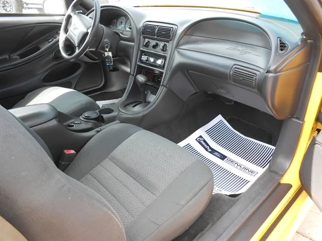 1999 Ford Mustang GT - Photo 6