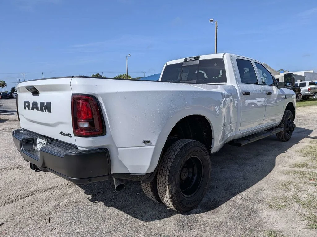 New 2026 Bright White Clear-Coat Exterior Paint RAM Tradesman image 3