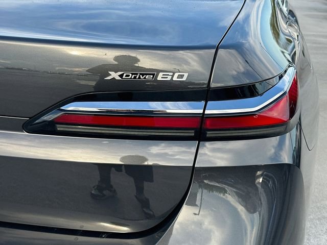 Certified Used 2024 Gray BMW xDrive60 image 33