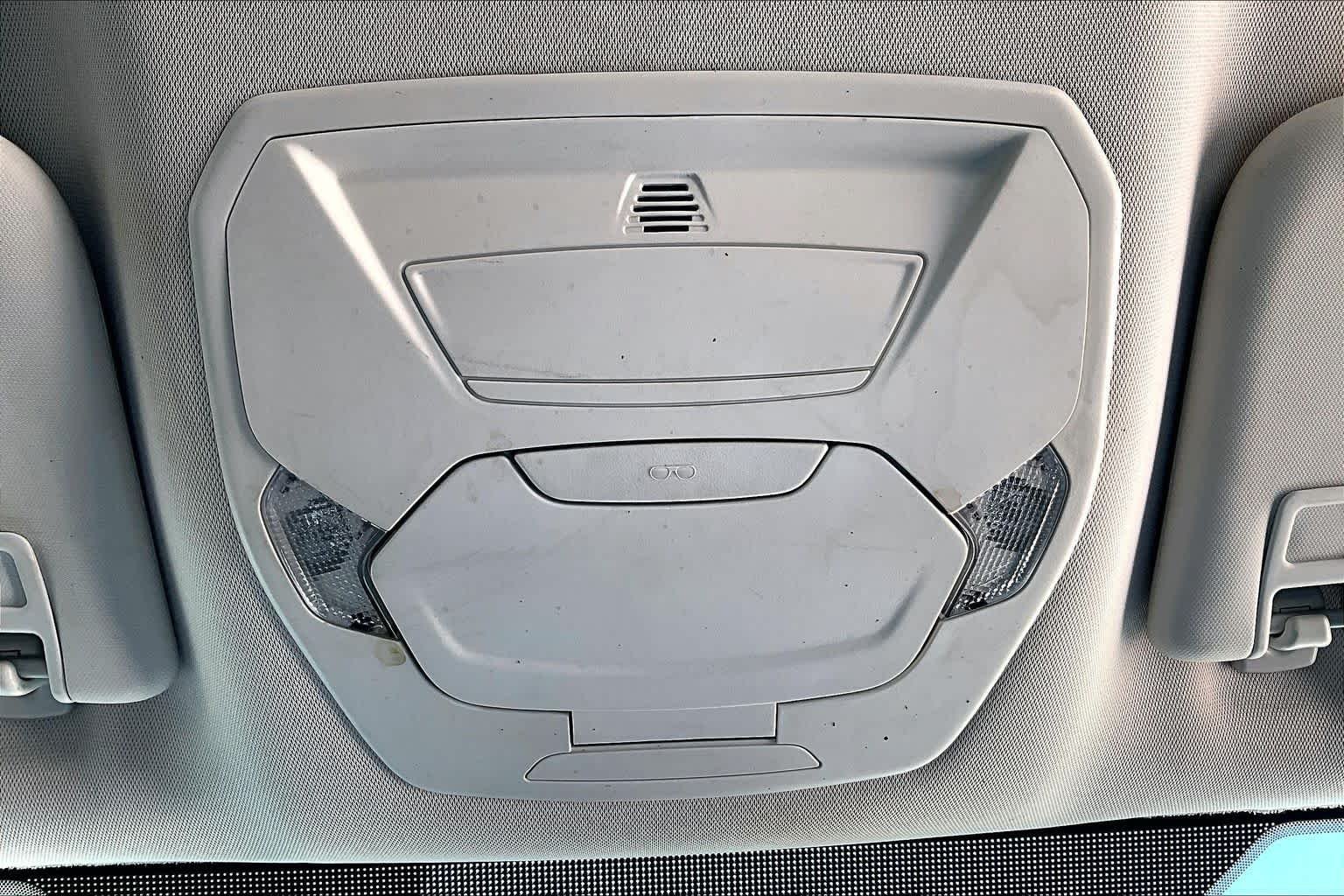 Used 2018 Oxford White Ford SEL image 34