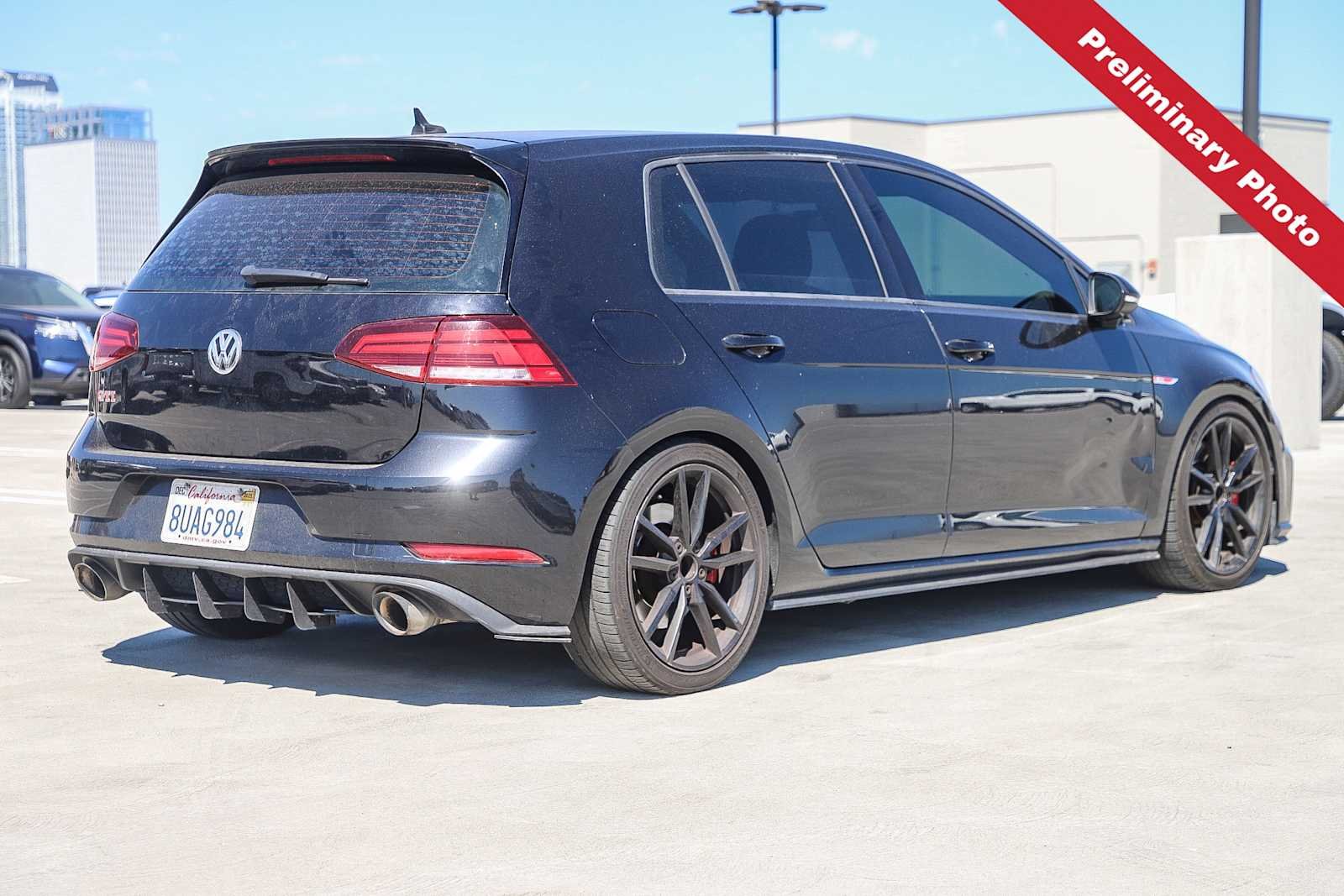 Used 2021 Black Volkswagen SE image 6