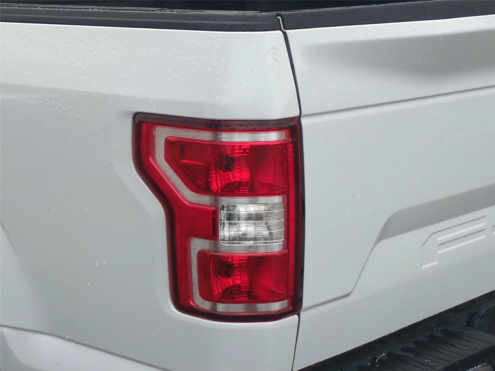 Used 2019 Oxford White Ford XL image 12