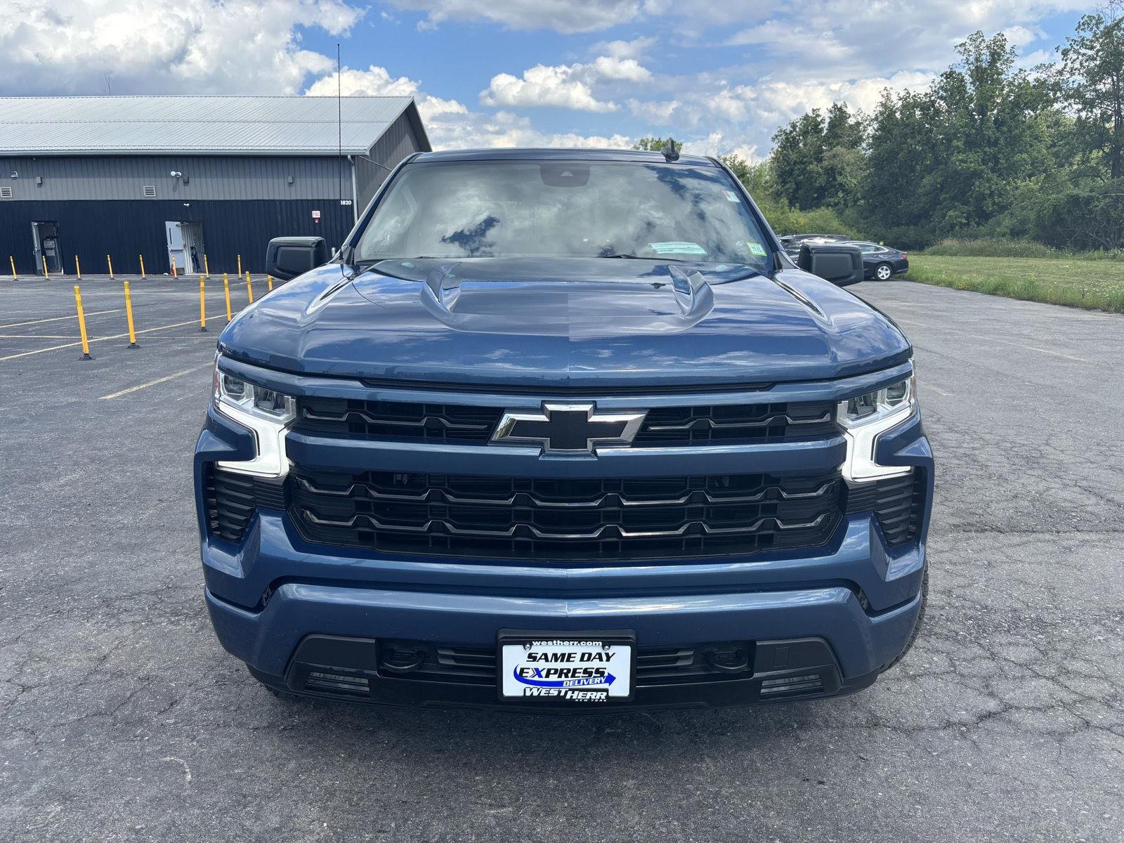 Used 2024 Lakeshore Blue Metallic Chevrolet RST image 2