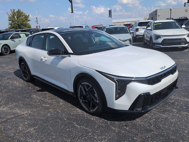 2026 Kia K4 GT-Line