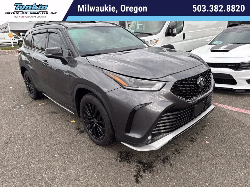 Used 2023 Magnetic Gray Metallic Toyota XSE image 1