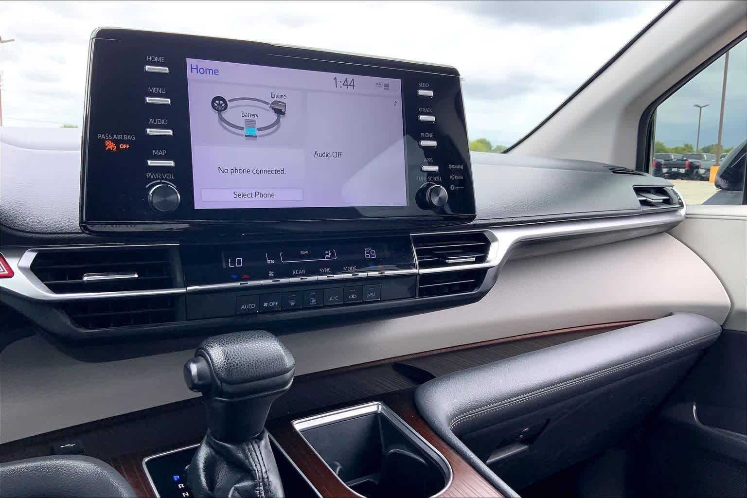 Used 2022 Cypress Toyota LE image 34