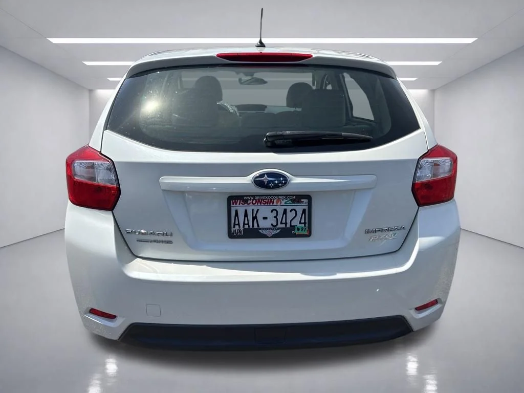 Used 2014 Satin White Pearl Subaru 2.0i Premium image 5