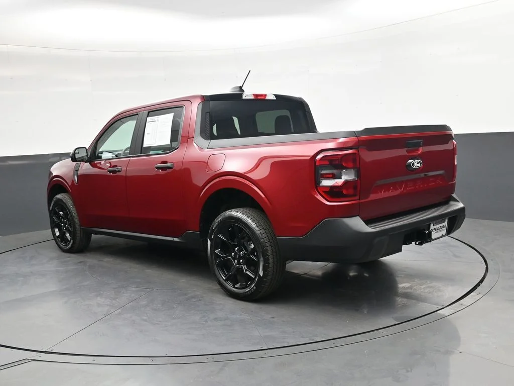 Used 2025 Red Ford XLT image 7