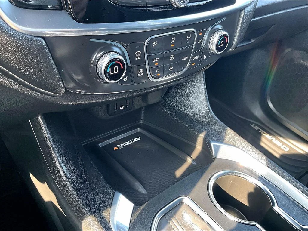 Used 2022 Green Chevrolet LT Leather image 33