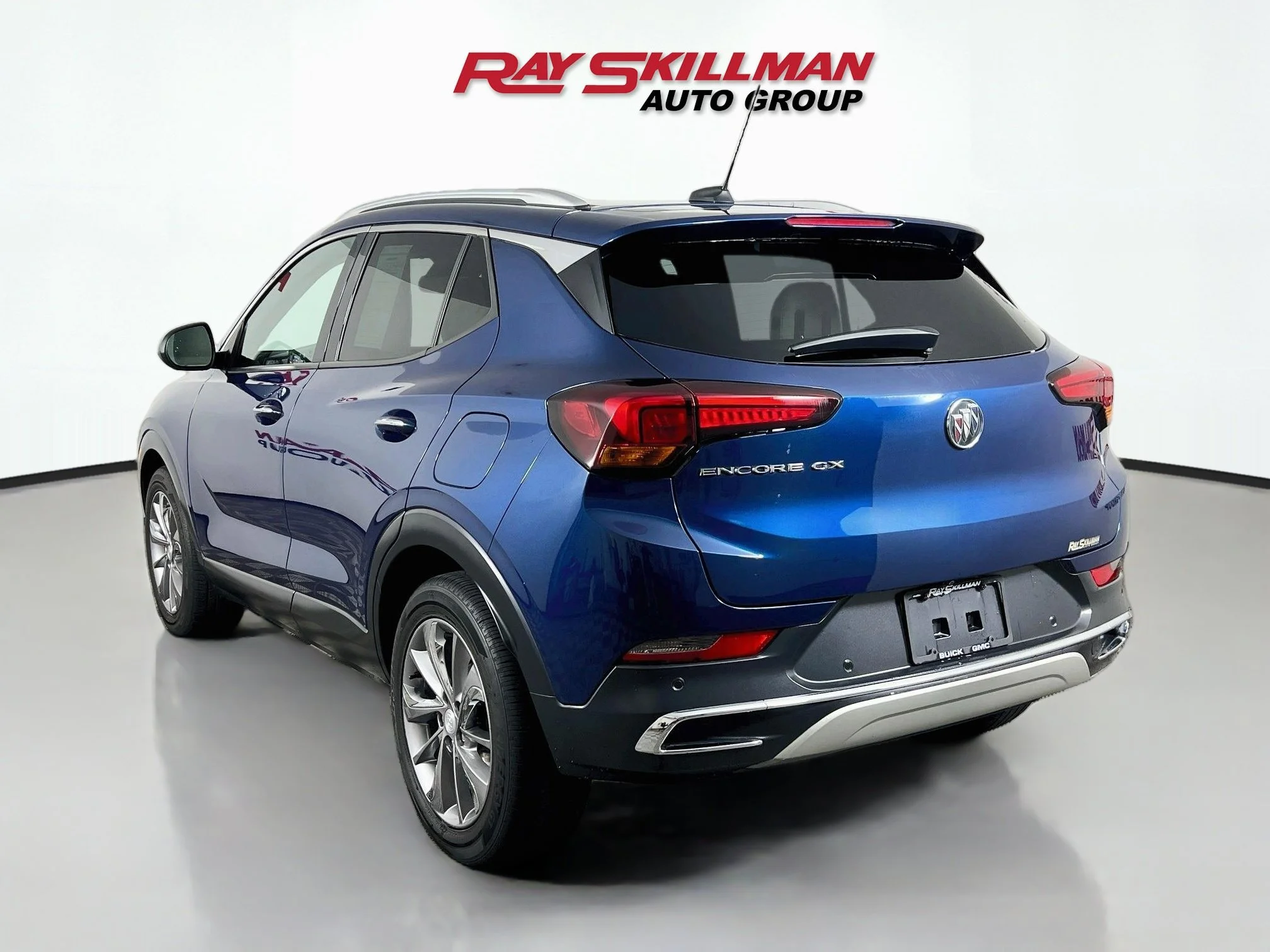 Used 2020 Deep Azure Metallic Buick ESSENCE image 5