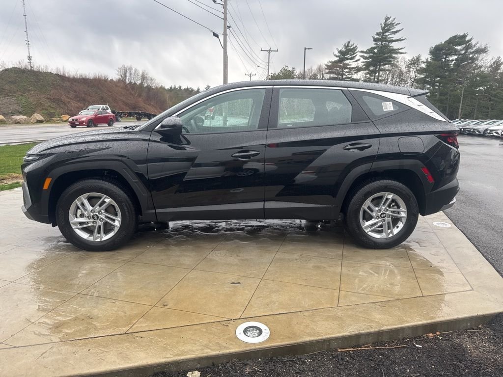 Used 2026 Black Hyundai SE image 4