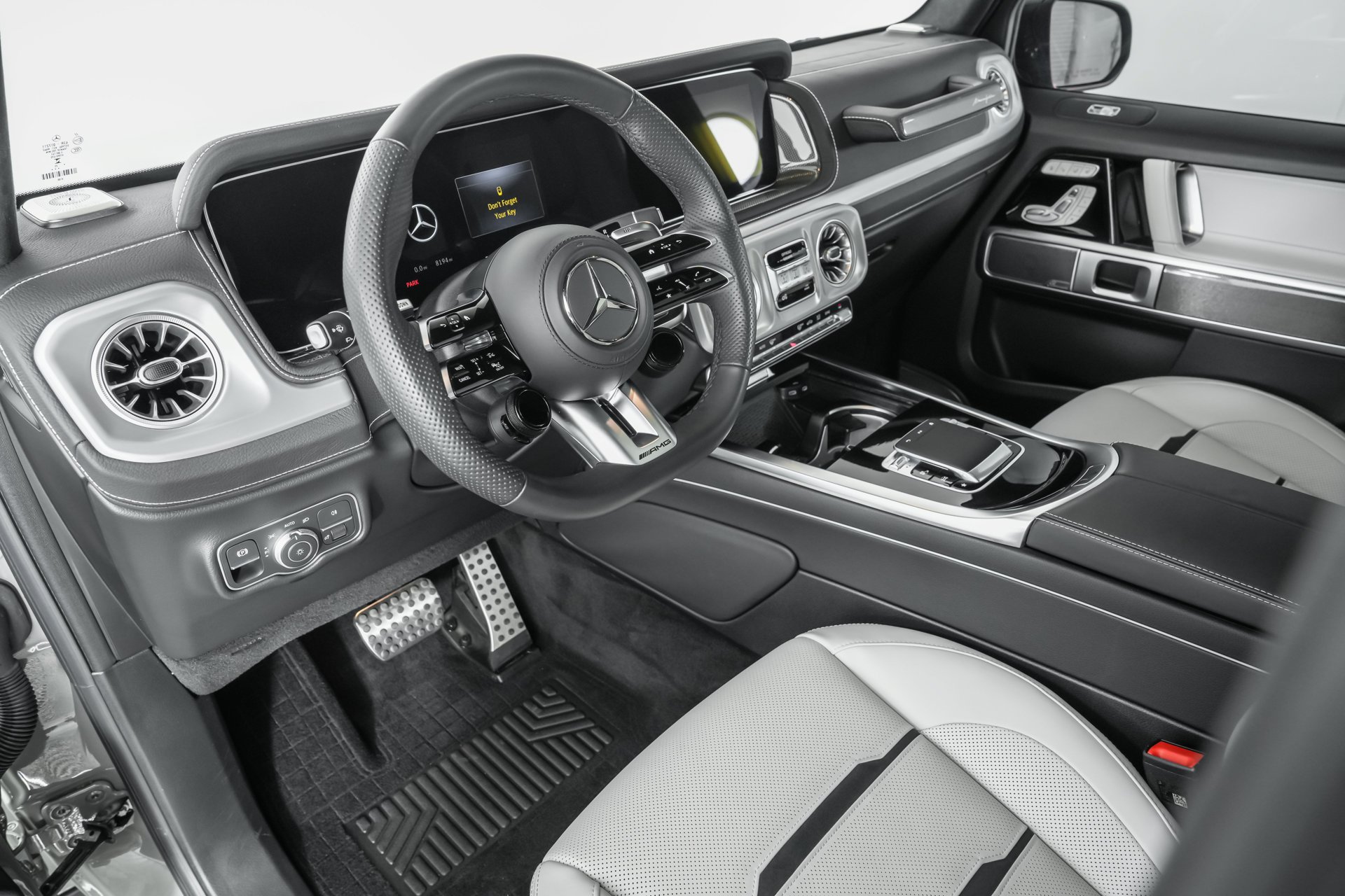 Used 2025  Mercedes-Benz G 63 AMG® image 2