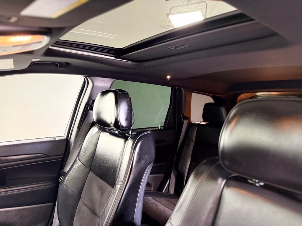 Used 2020 Black Jeep Altitude image 17