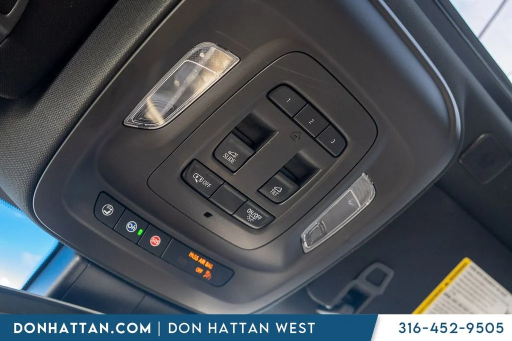 Used 2023 Blue Cadillac Premium Luxury image 18