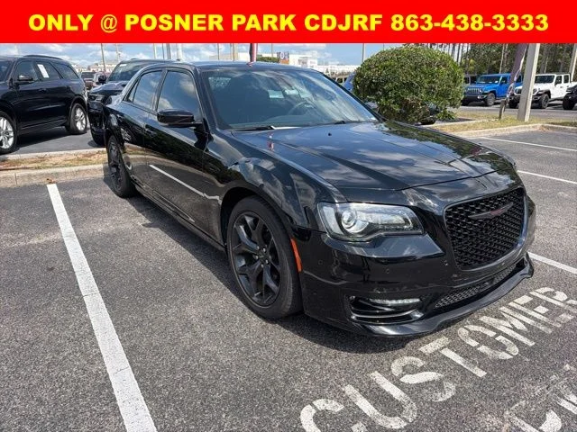 2023 Chrysler 300 S's photo