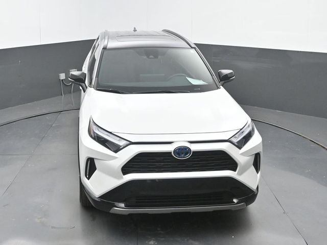 Used 2023 Wind Chill Pearl/Midnight Black Metallic Toyota XSE image 29